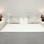 Piso En La Ciudad De Artes 아파트